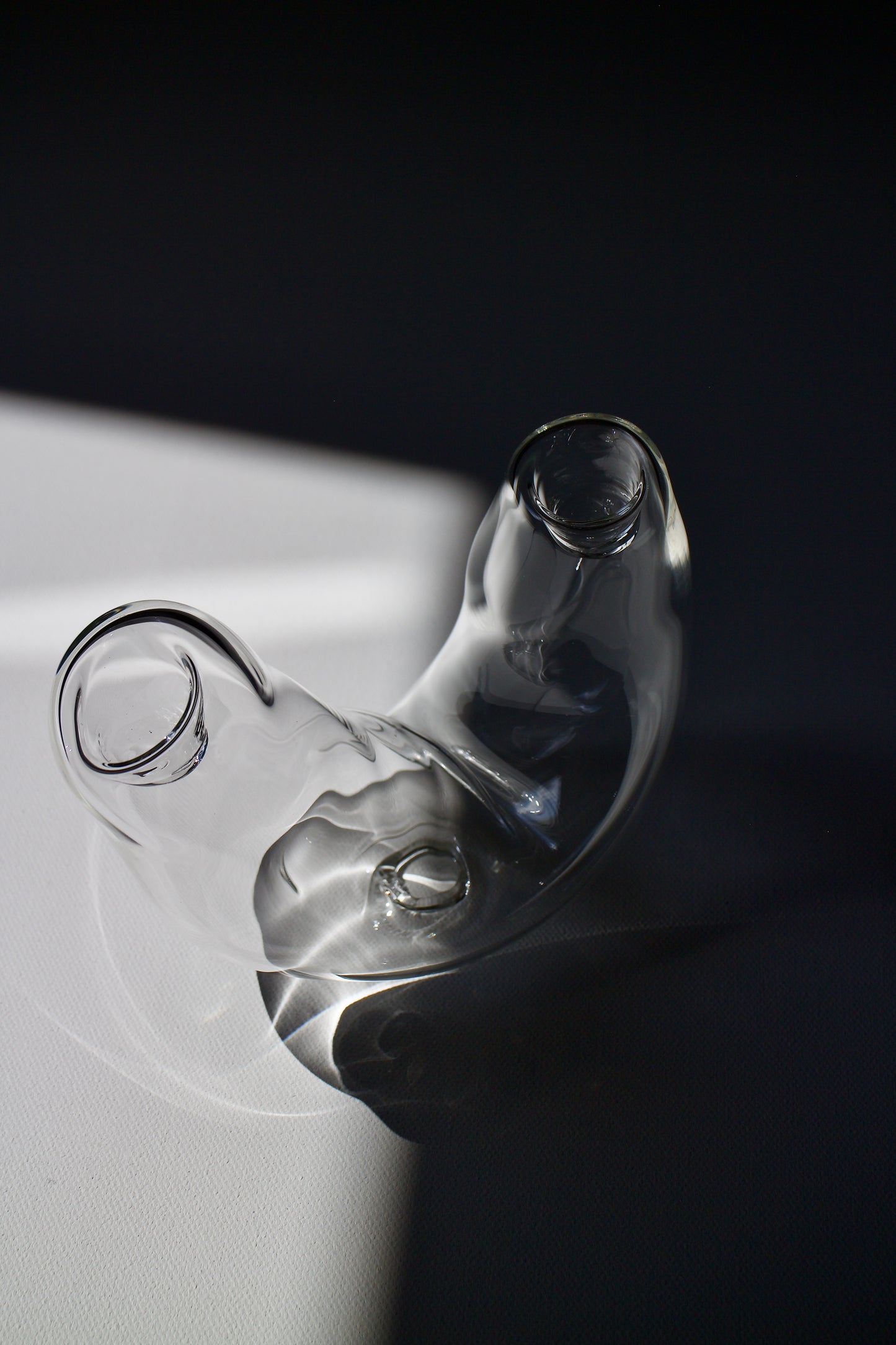 Curvy Glass Candle Holder 01 – Transparent