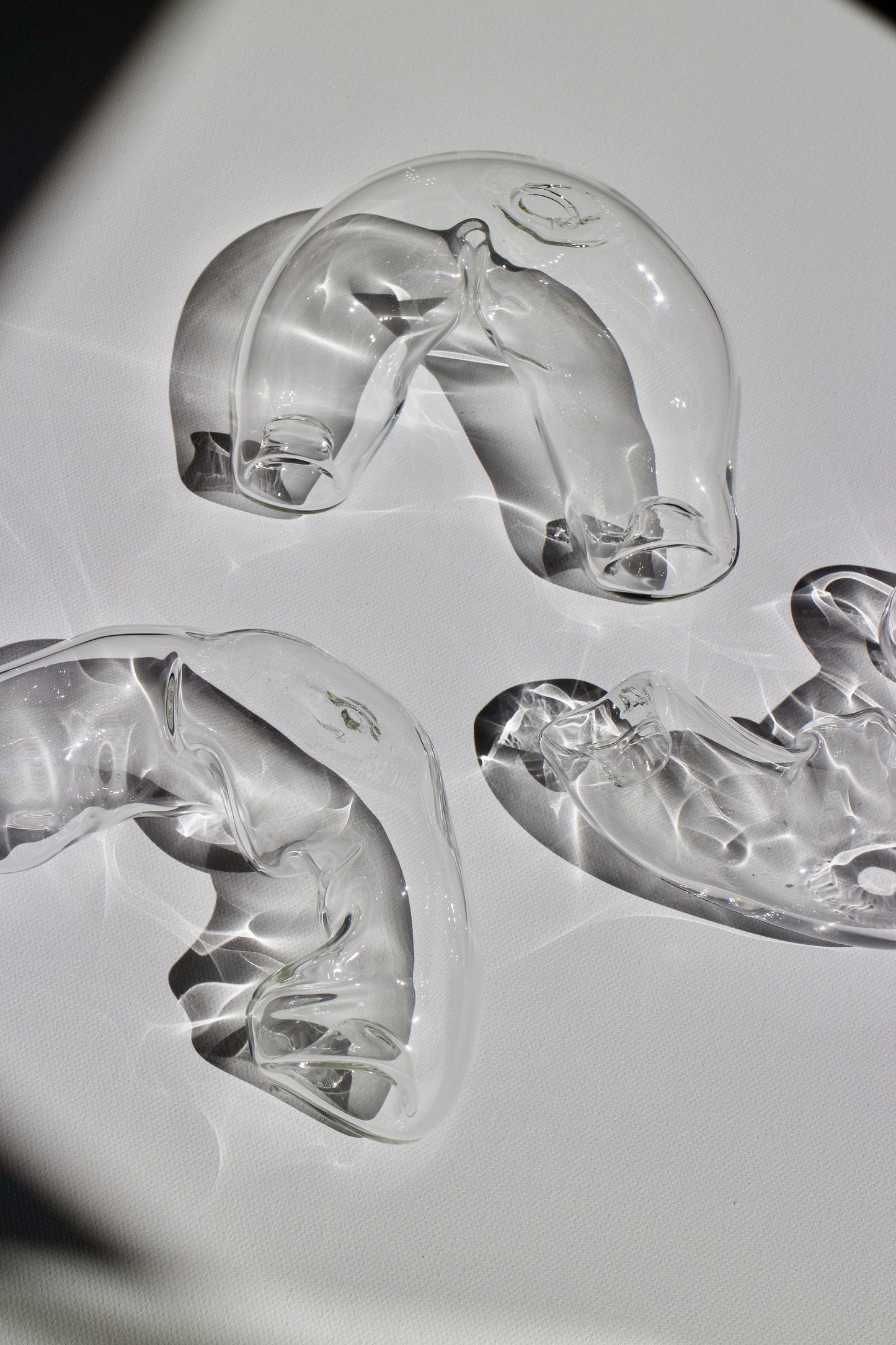Curvy Glass Candle Holder 01 – Transparent