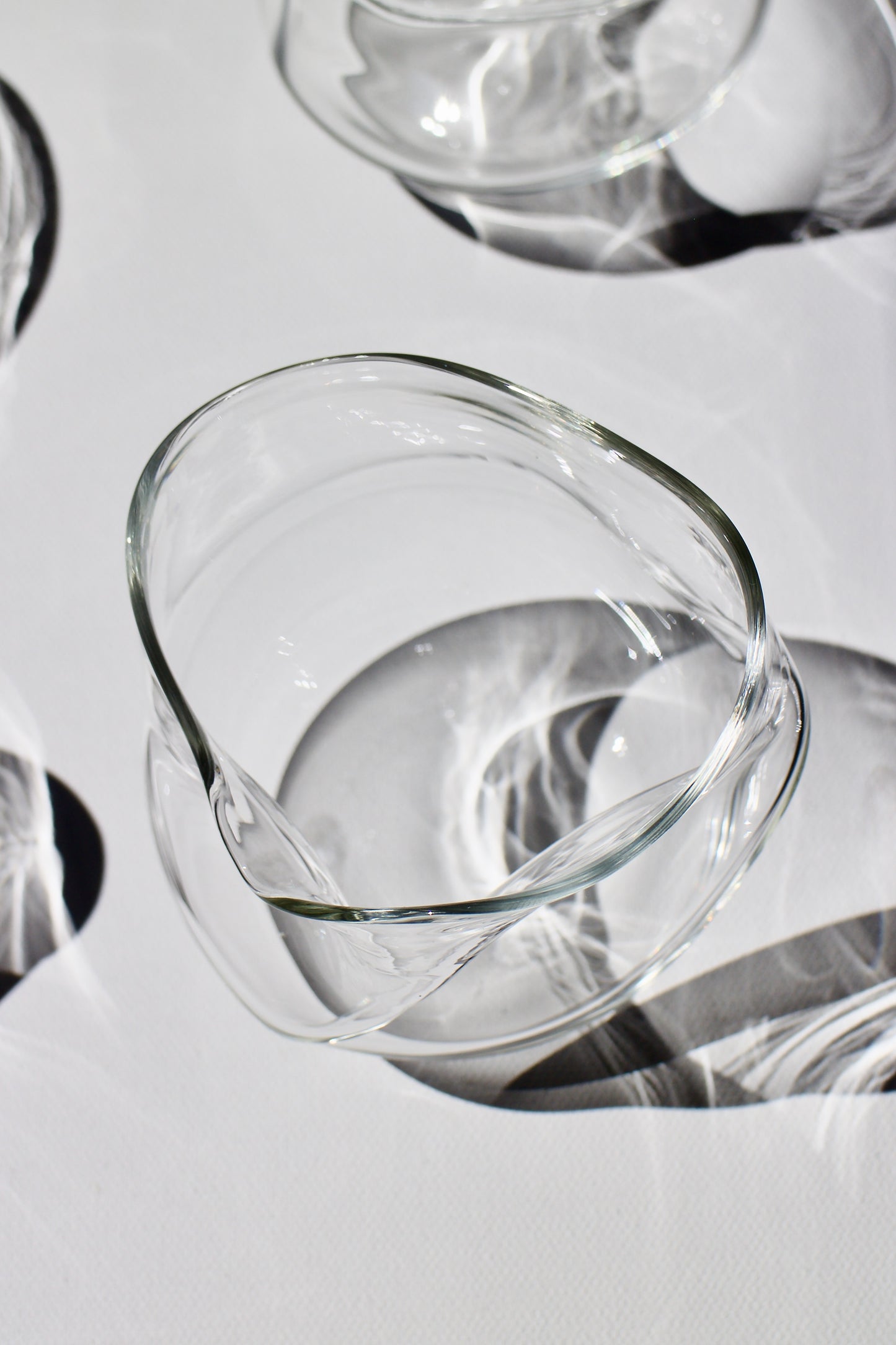 Curvy Drinking Glass 03 – Transparent