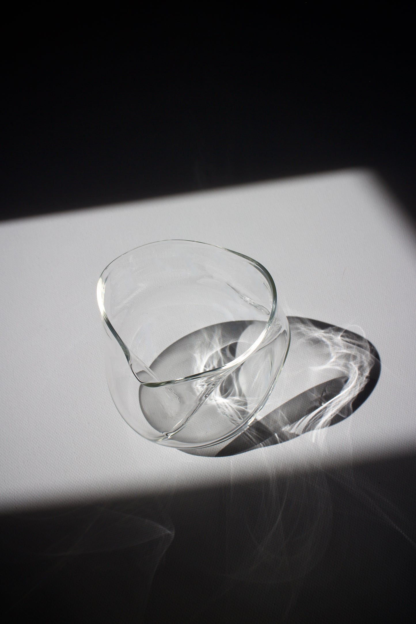 Curvy Drinking Glass 03 – Transparent