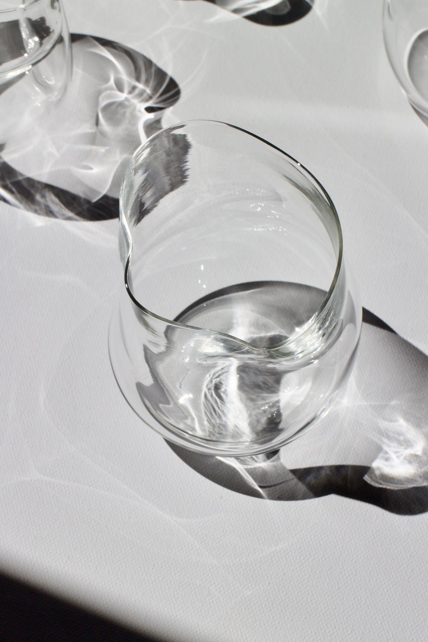Curvy Drinking Glass 05 – Transparent
