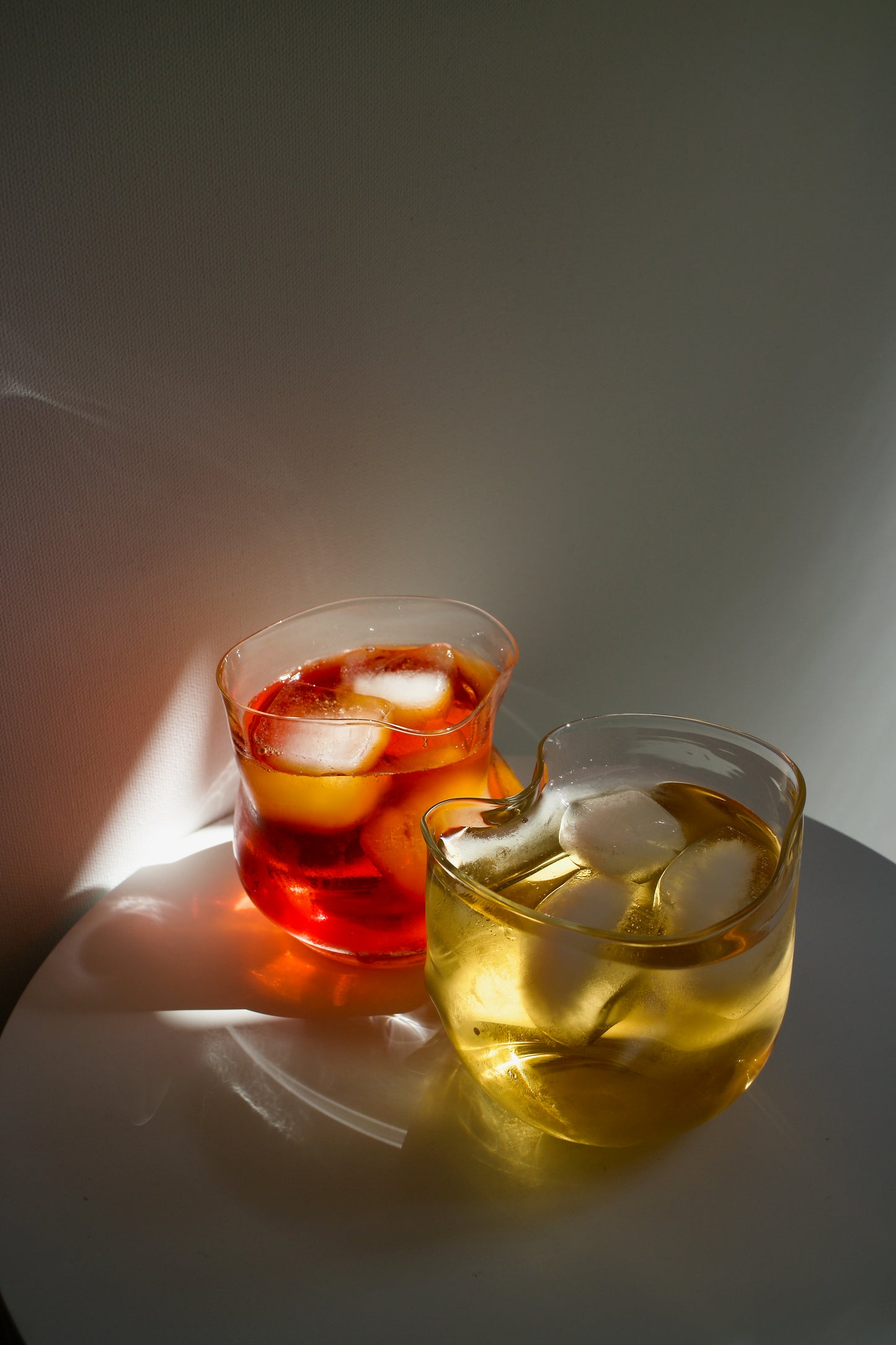 Curvy Drinking Glass 05 – Transparent