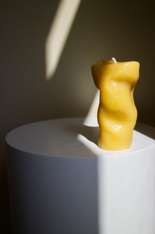 Dancing Candle 03 – Yellow Beeswax